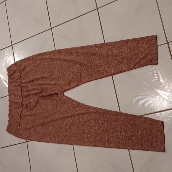 4/$80 Burgundy Mulvari Marled Leggings - Size 4XL (US20) - Picture 3 of 9